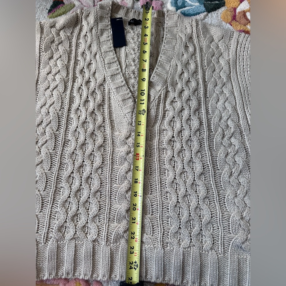 Cable Knit Camel Sweater Vest NWT size M - Picture 10 of 12